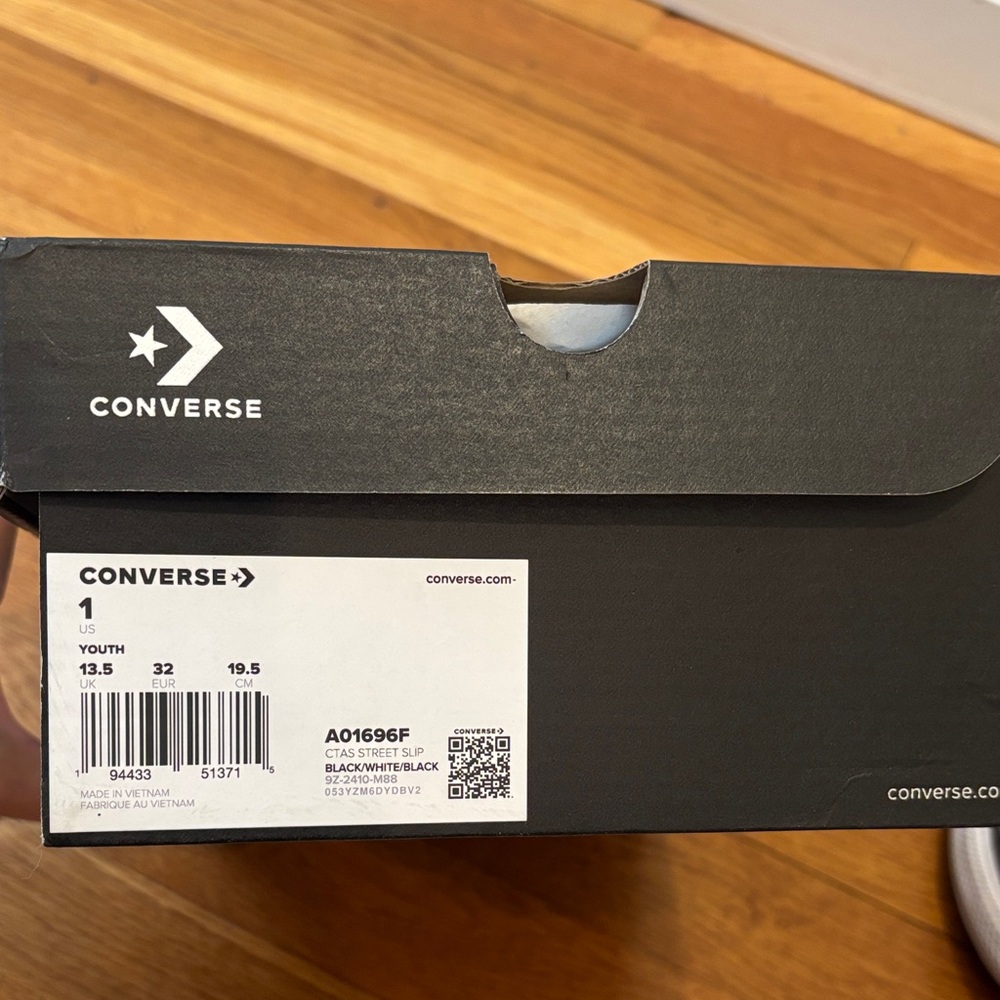 Converse Black & White Kids' Low Top Sneakers - Picture 2 of 16